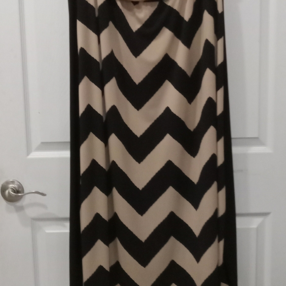 Cato Dresses & Skirts - Cato Chevron Maxi Skirt in Black and Cream